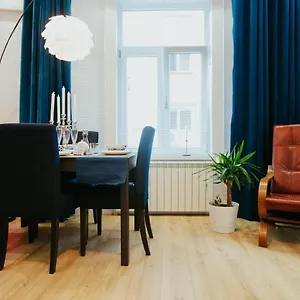Apartment Color Corneliu Coposu 1a Street, Bucharest